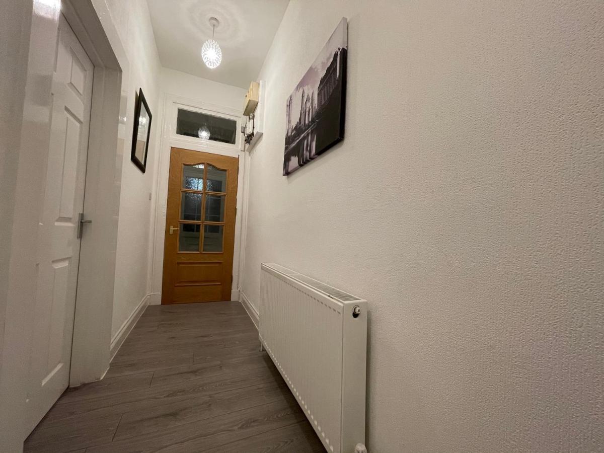 Hla Holytown Lejlighed Mossend Eksteriør billede
